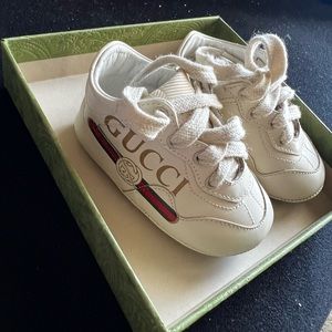 Gucci Baby Sneakers Soft bottom Sz 16